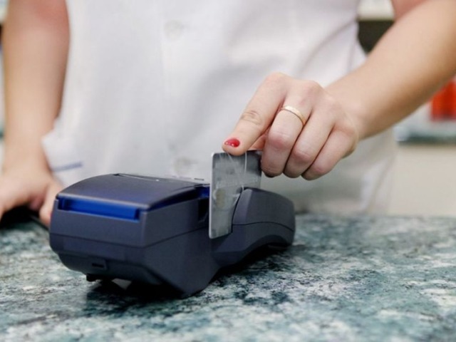 El consumo cay� un 0,8% interanual en enero